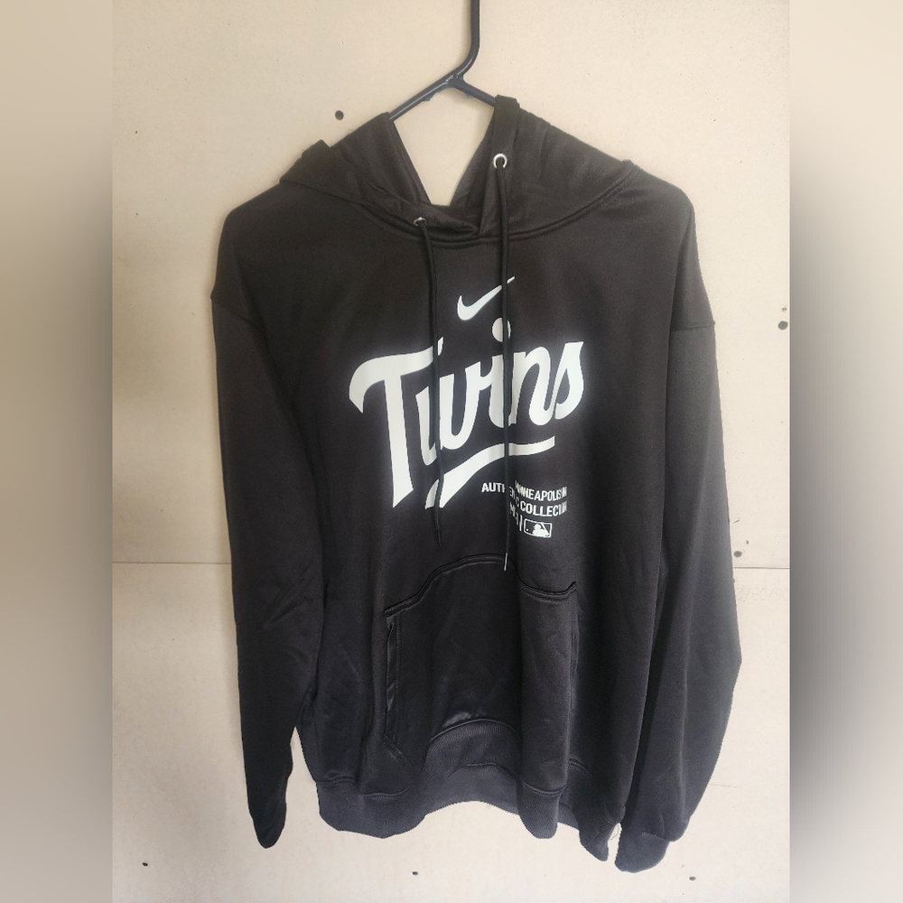 Minnesota Twins Hoodie. NWOT! Size XL/XXL